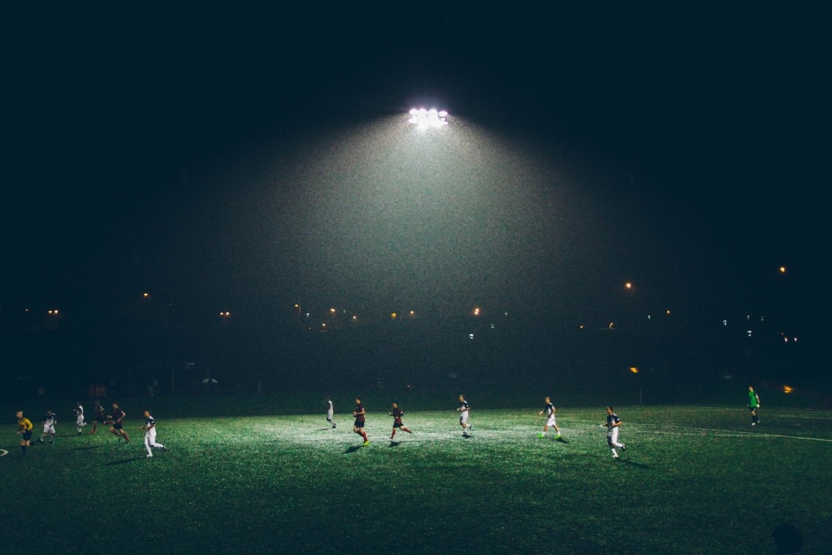 The Kick of Nicotine Pouches Snus: Impact on the World of Football